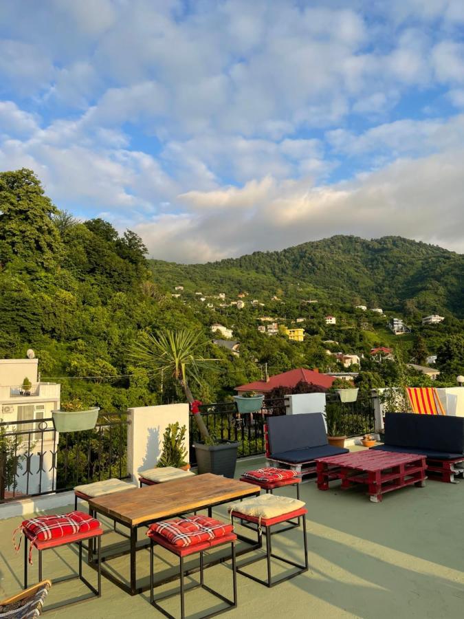 Hotel Charli Gonio Bagian luar foto