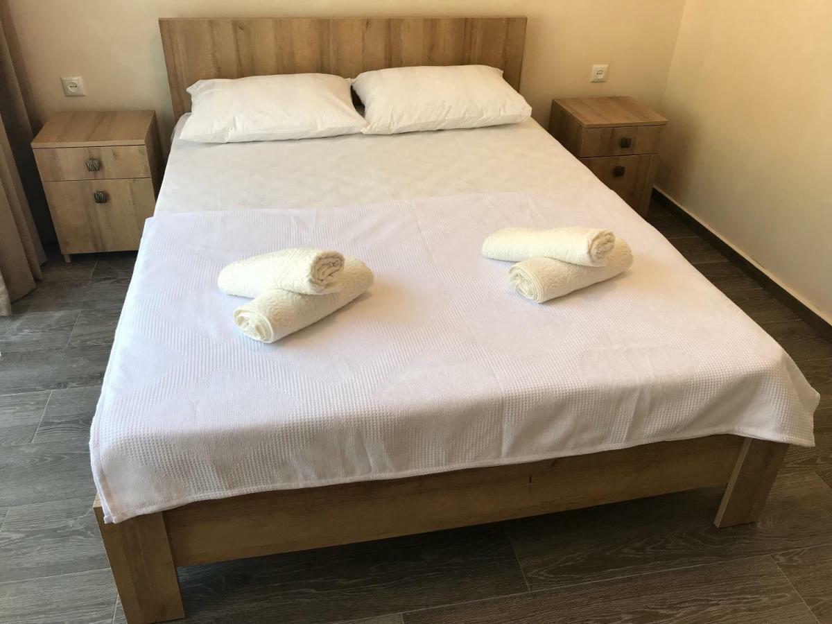 Hotel Charli Gonio Bagian luar foto