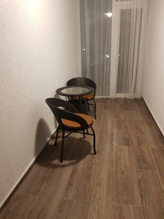 Hotel Charli Gonio Bagian luar foto
